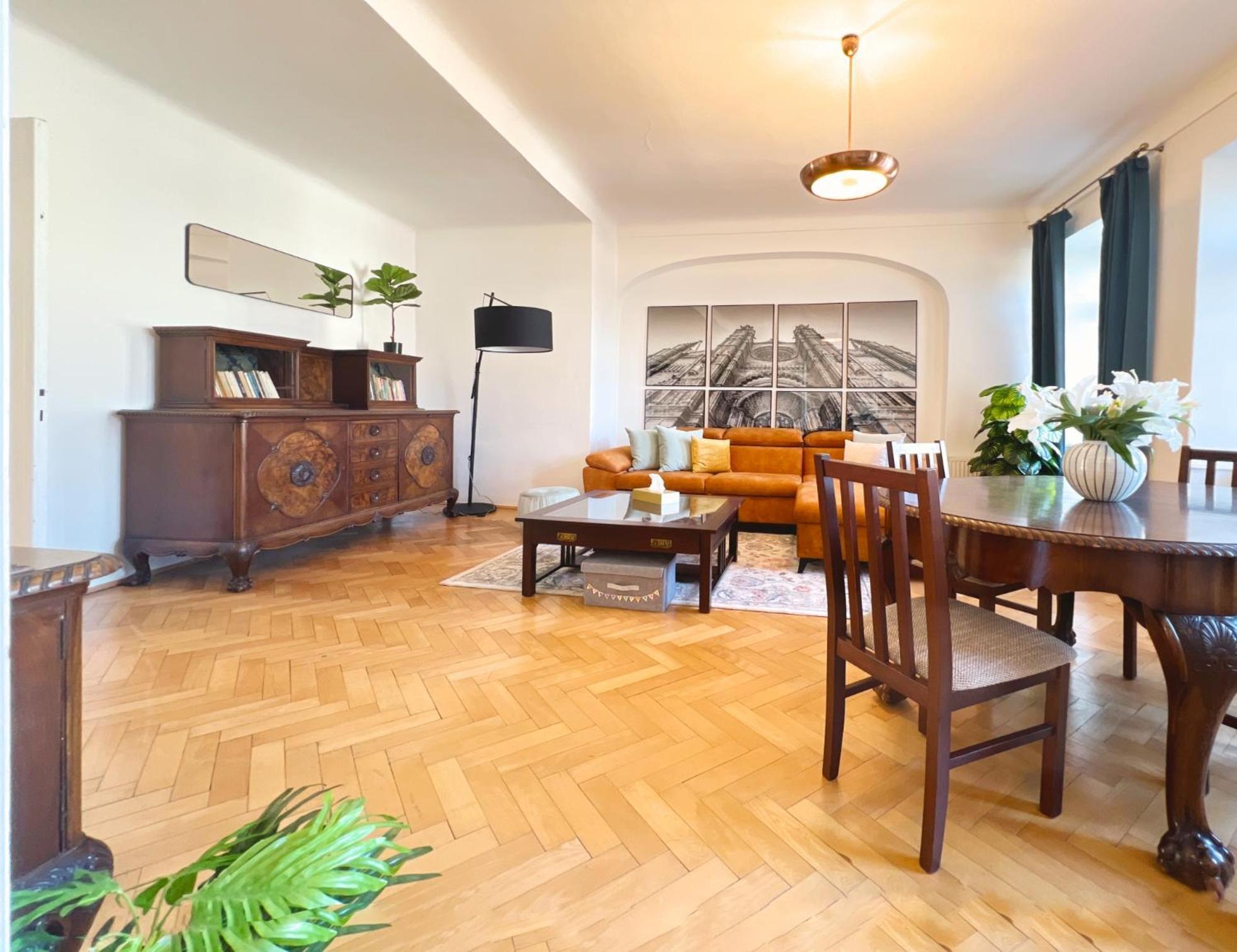 Residence Charles Bridge Прага Екстериор снимка
