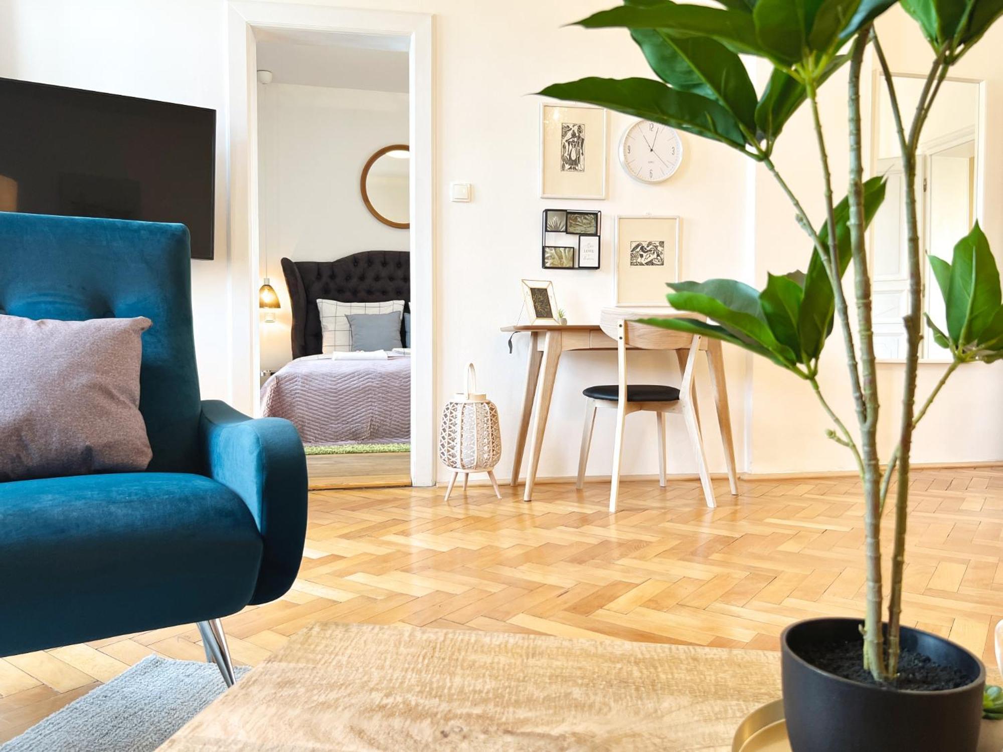 Residence Charles Bridge Прага Екстериор снимка
